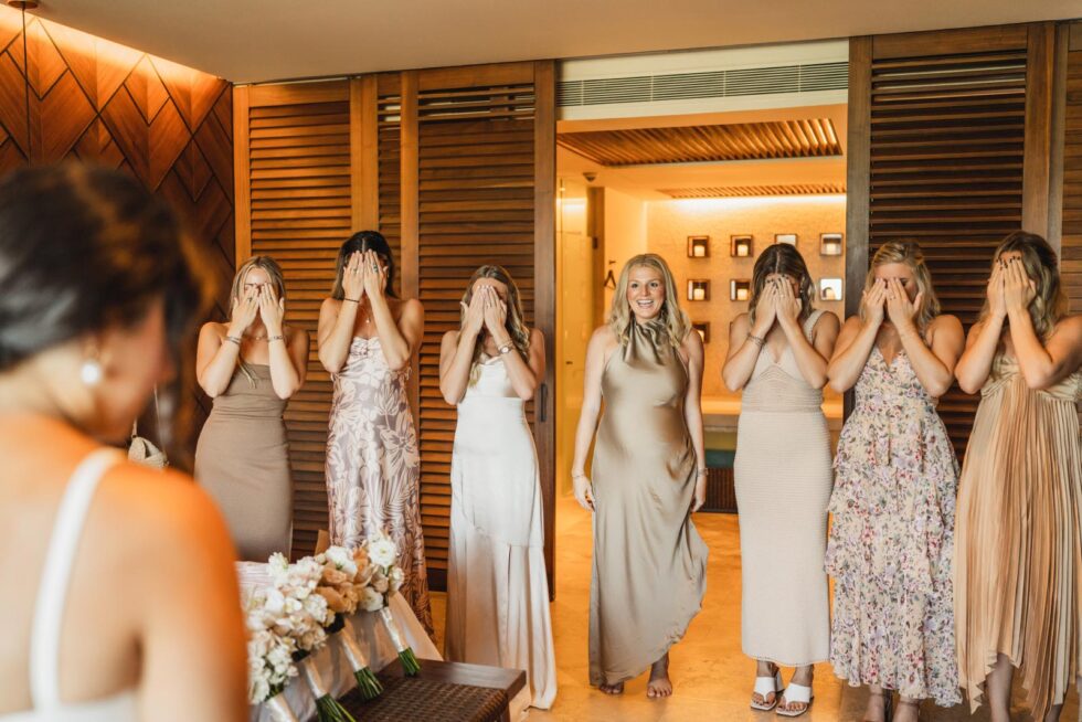 Bridesmaid Reveal Photos: Sharing the Dress in Mexico City